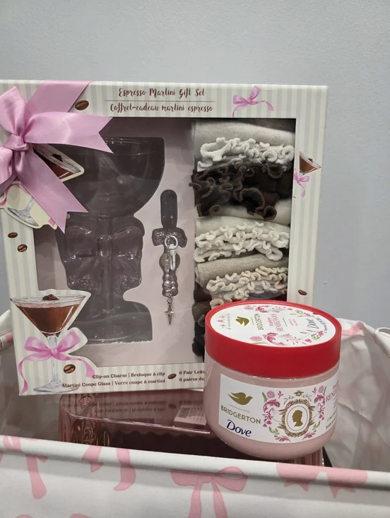 NIB Bows And Espresso Martini Basket - Picture 2 of 5